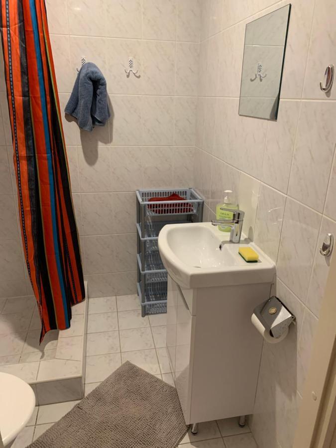 Rueuetli - Cute Old Town Apartment - 2 Big Beds, Free Parking Tartu Exterior foto